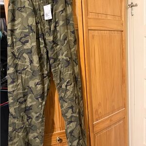Forever 21 Camouflage Joggers